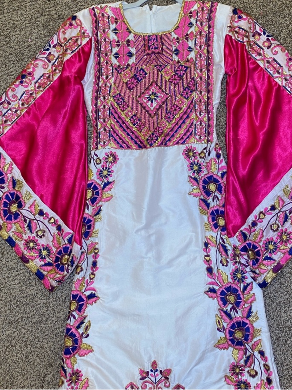 Embroidered Customized Thobe - Picture 3 of 9